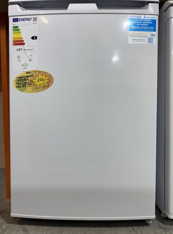 Beko Tischkühlschrank mit Gefrierfach, 84cm hoch Energie E