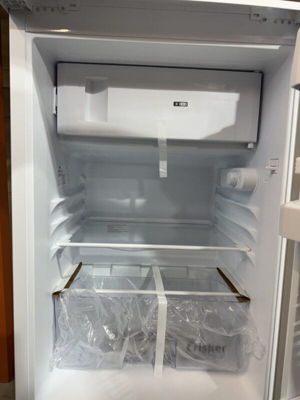 Beko Tischkühlschrank mit Gefrierfach, 84cm hoch Energie E – Bild 2