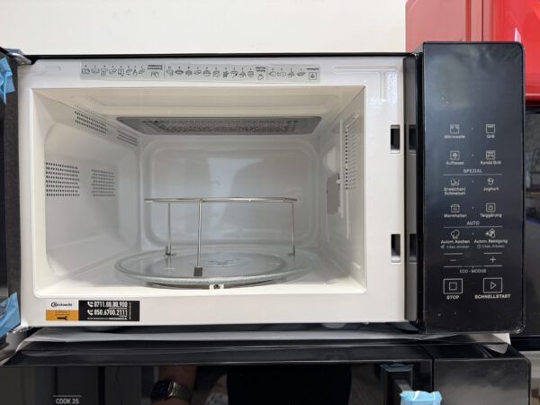 Bauknecht Mikrowelle 25L Garraum, 900W Leistung 1050W Grill Spezialprogramme – Bild 2