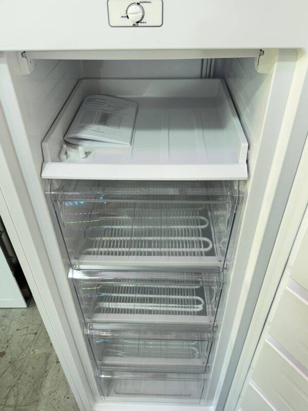 PKM Standgefrierschrank 143cm weiß, 168L 5 Schubladen Energie: E NEU – Bild 3