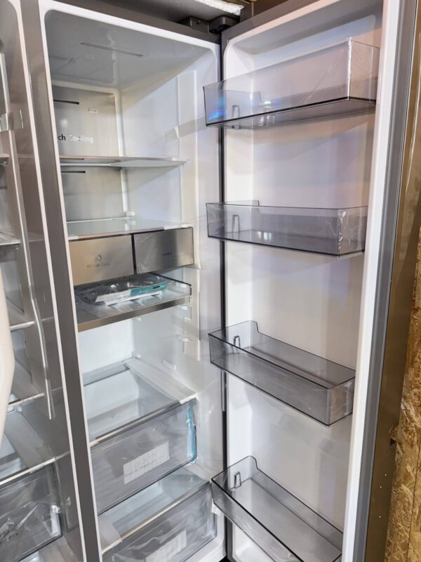 HiSense Side by Side Kühlgefrierkombination 91cm mit Eis crusher, Eiswürfelspender & Wasserspender NoFrost 632L Energie C NEU – Bild 4