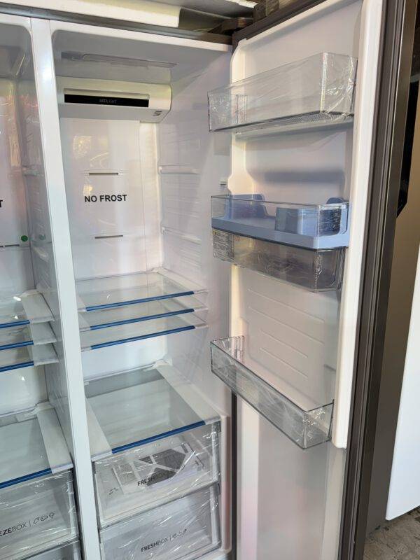 Haier Side by Side Kühlgefrierkombination 90cm 521L mit Wasserspender Energie: D NEU! – Bild 4