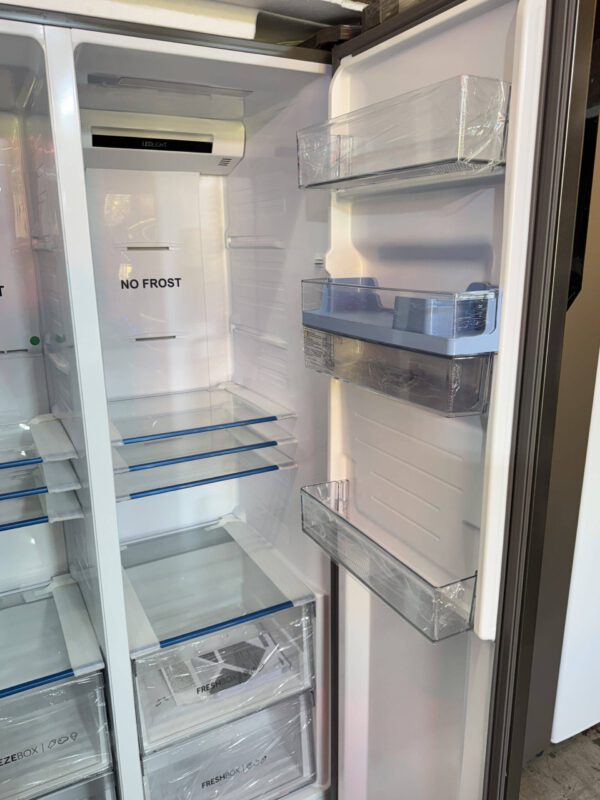 Haier Side by Side Kühlgefrierkombination 90cm 521L mit Wasserspender Energie: D NEU! – Bild 4